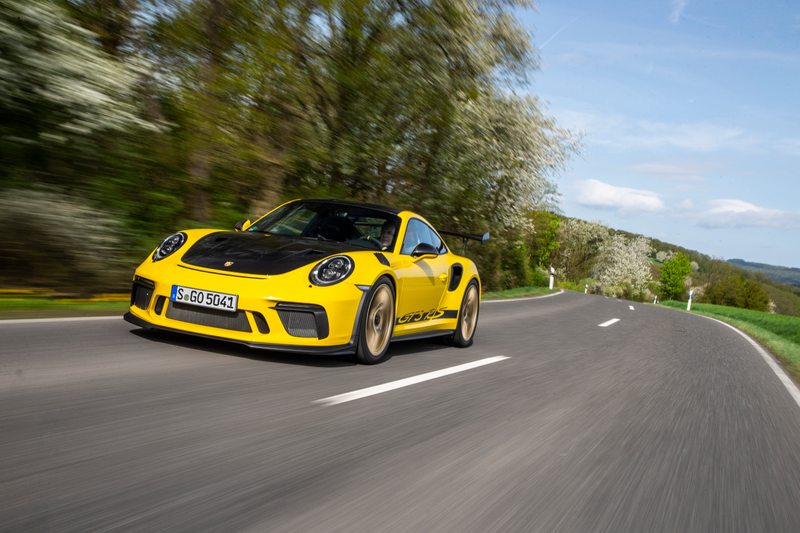 Illustration for article titled Put These Very Good 2019 Porsche 911 GT3 RS Photos In Your Life
